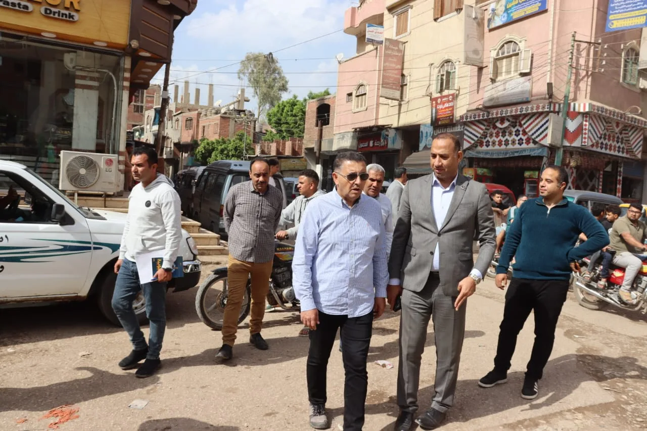 محافظ القليوبية يتدخل ميدانيًا في بلتان بطوخ ويُوجّه بحسم أزمة المرور والإشغالات محافظ القليوبية يتدخل ميدانيًا في بلتان بطوخ ويُوجّه بحسم أزمة المرور والإشغالات
