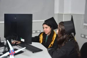 طلاب الشبان يبدعون داخل مركز الذكاء الاصطناعي والتحول الرقمي.. تجربة تعليمية تصنع قادة المستقبل