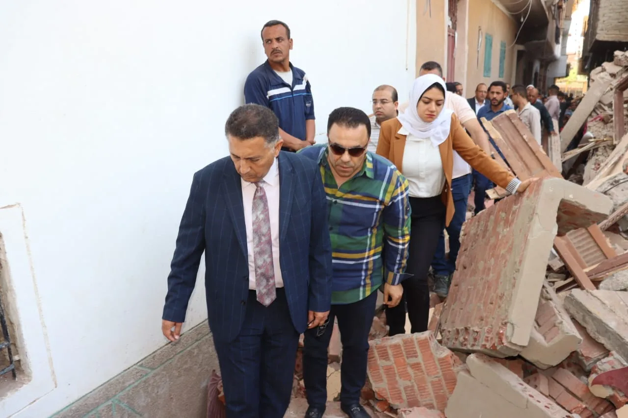 تحرك عاجل لمحافظ القليوبية عقب انهيار عقار ببنها.. سكن فوري للمتضررين ولجنة هندسية لفحص المباني المجاورة تحرك عاجل لمحافظ القليوبية عقب انهيار عقار ببنها.. سكن فوري للمتضررين ولجنة هندسية لفحص المباني المجاورة