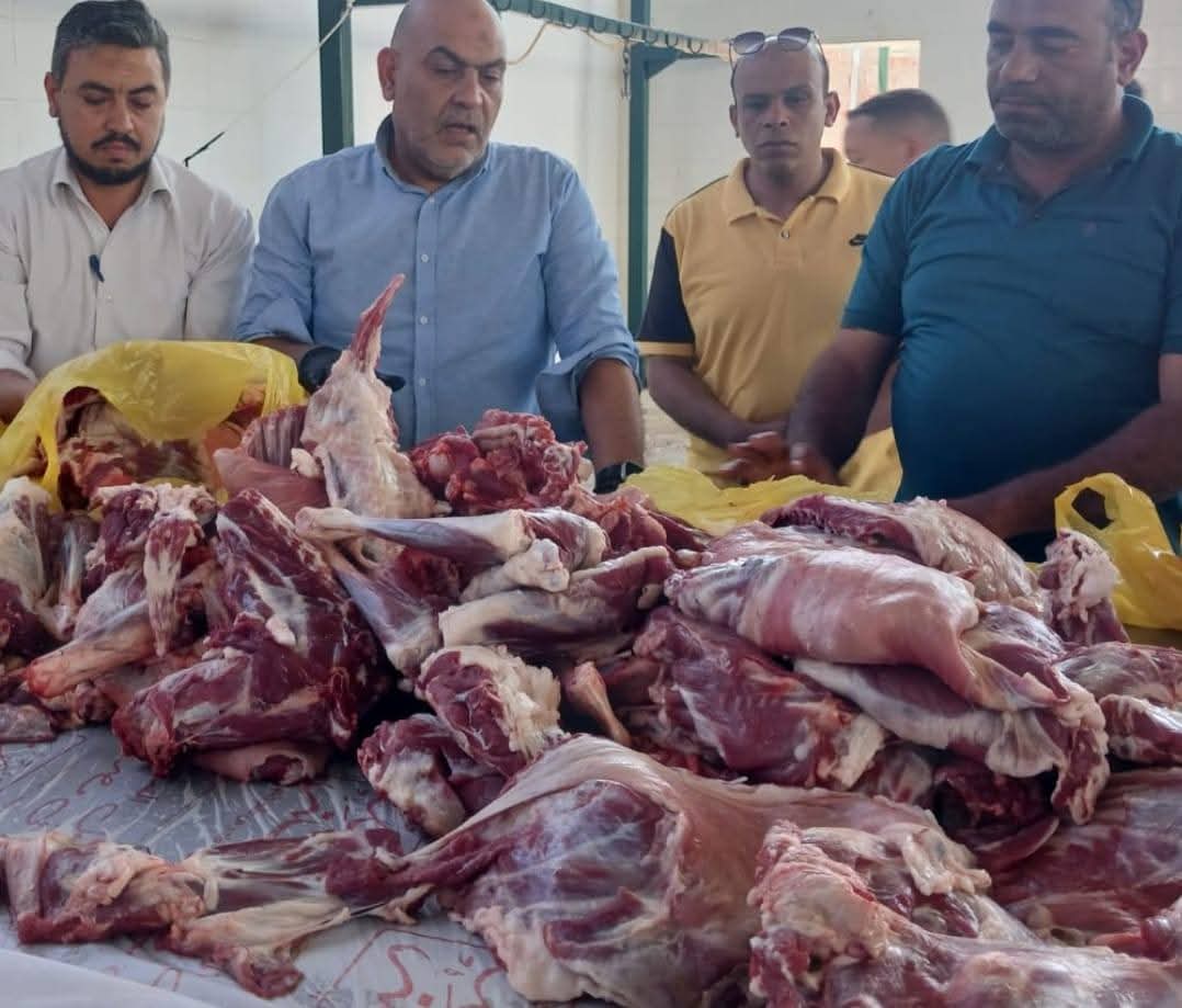 ضربة رقابية بالعبور: ضبط طن لحوم مذبوحة خارج المجازر داخل سلخانة غير مرخصة بالقليوبية ضربة رقابية بالعبور: ضبط طن لحوم مذبوحة خارج المجازر داخل سلخانة غير مرخصة بالقليوبية