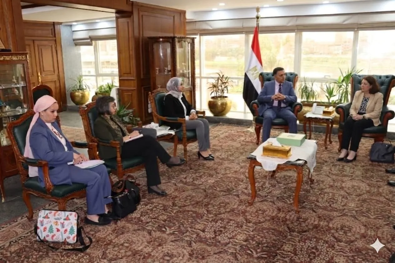 محافظ القليوبية يناقش مع البنك الدولي مستجدات مشروع تلوث الهواء وتغير المناخ بالقاهرة الكبرى