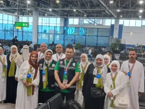 وصول أول أفواج حجاج الجمعيات الأهلية بالقليوبية إلى الأراضي المقدسة وسط استعدادات مكثفة من التضامن الاجتماعي