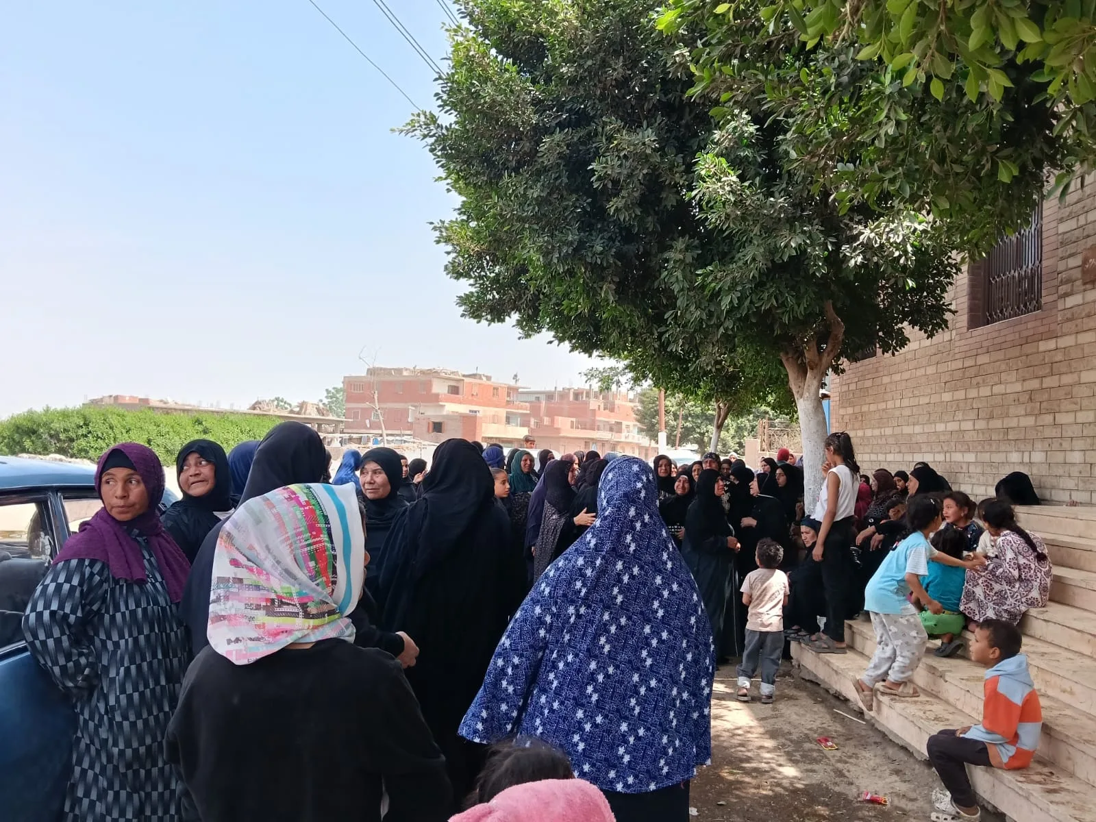 تشييع جثمان الطفلة «مكة» خامس ضحايا حادث الدهس المروع بسنديون