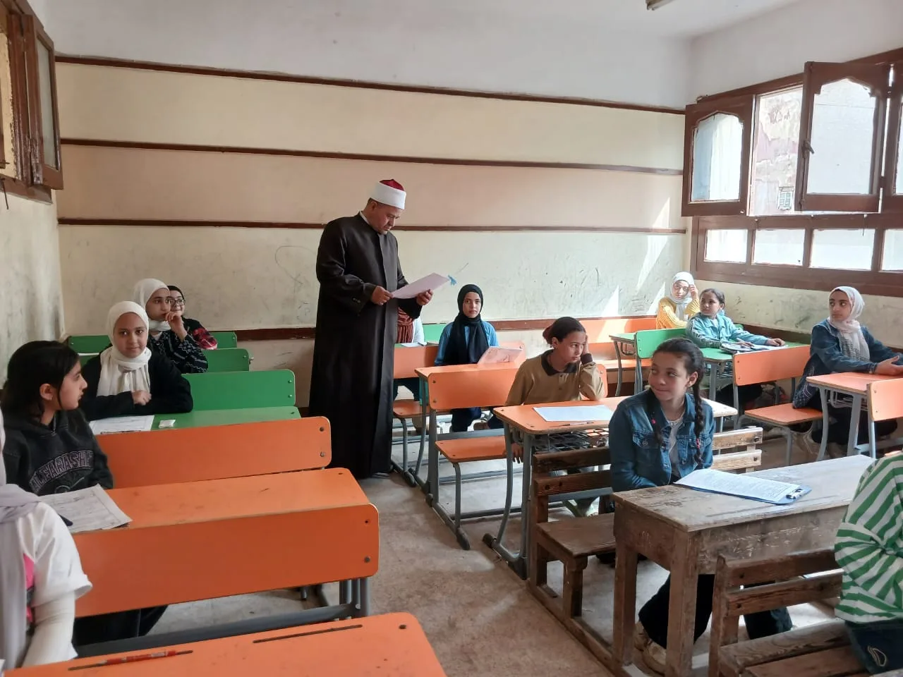 تفقد ميداني مكثف لامتحانات الأزهر بالقناطر الخيرية.. انضباط تام داخل لجان الابتدائية والإعدادية