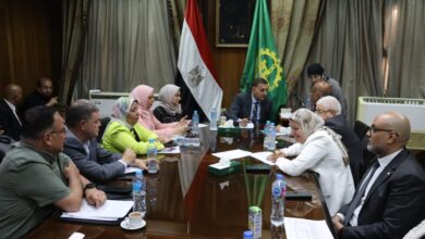 محافظ القليوبية يبحث شكاوى الأهالي بشبرا الخيمة ويوجه بتوفير فرص عمل ورصف طرق وحل أزمات المواطنين محافظ القليوبية يبحث شكاوى الأهالي بشبرا الخيمة ويوجه بتوفير فرص عمل ورصف طرق وحل أزمات المواطنين