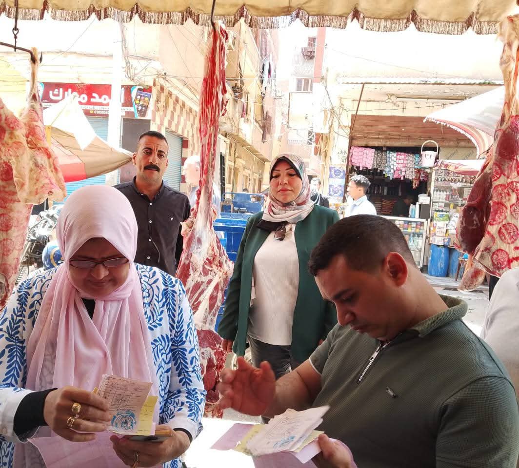 تموين القليوبية يضبط منتجات غذائية منتهية الصلاحية خلال حملات مكثفة على الأسواق والمخابز تموين القليوبية يضبط منتجات غذائية منتهية الصلاحية خلال حملات مكثفة على الأسواق والمخابز