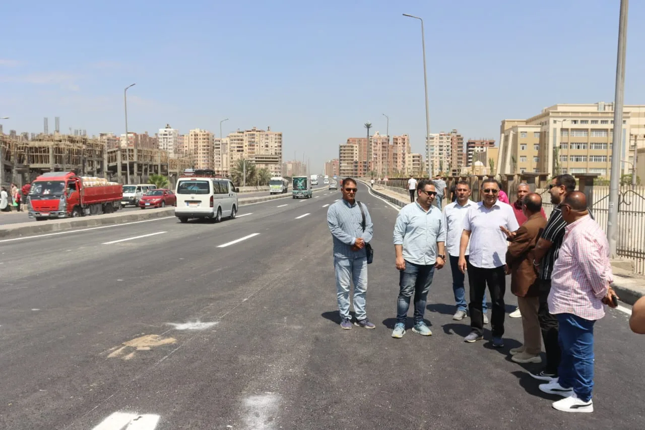 بنها تتنفس من جديد.. محافظ القليوبية يفتتح تطوير طريق وكوبري بنها الزراعي وينهي الاختناقات المرورية قبل العيد بنها تتنفس من جديد.. محافظ القليوبية يفتتح تطوير طريق وكوبري بنها الزراعي وينهي الاختناقات المرورية قبل العيد