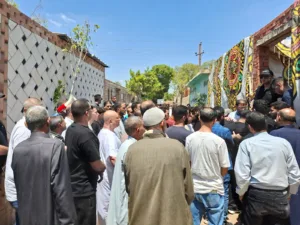 بنها تودع والدة أحمد حلمي.. وتشييع الجنازة من مسجد ناصر