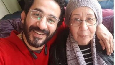 بنها تودع والدة أحمد حلمي.. والجثمان يُشيَّع من مسجد ناصر إلى مقابر الشموت بنها تودع والدة أحمد حلمي.. والجثمان يُشيَّع من مسجد ناصر إلى مقابر الشموت