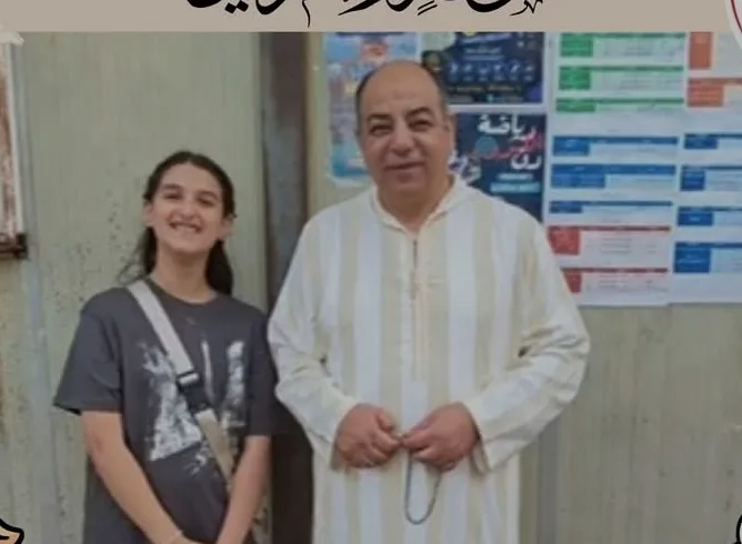 هدايا ورسم علي الوجوه ..فرحة الاطفال من رواد صلاة العيد بشبان بنها هدايا ورسم علي الوجوه ..فرحة الاطفال من رواد صلاة العيد بشبان بنها