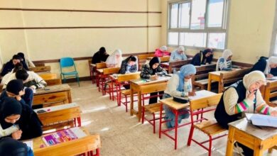 بعد تصوير ورقة الأسئلة.. التعليم بالقليوبية تعاقب طالبة وتستبعد رئيس لجنة باسوس بعد تصوير ورقة الأسئلة.. التعليم بالقليوبية تعاقب طالبة وتستبعد رئيس لجنة باسوس