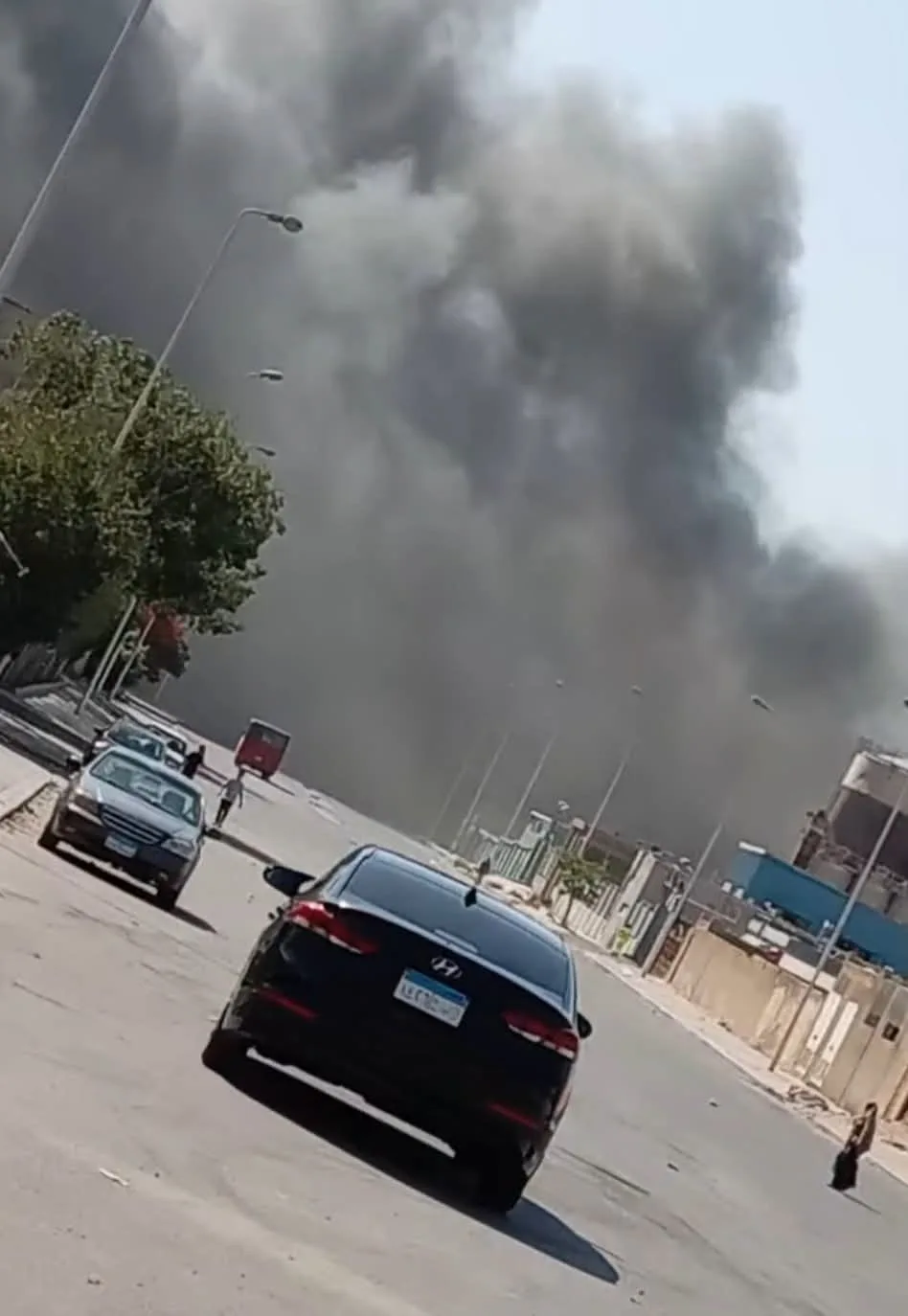 حريق بمصنع تحت التشطيب في العبور.. والحماية المدنية تسيطر على النيران حريق بمصنع تحت التشطيب في العبور.. والحماية المدنية تسيطر على النيران