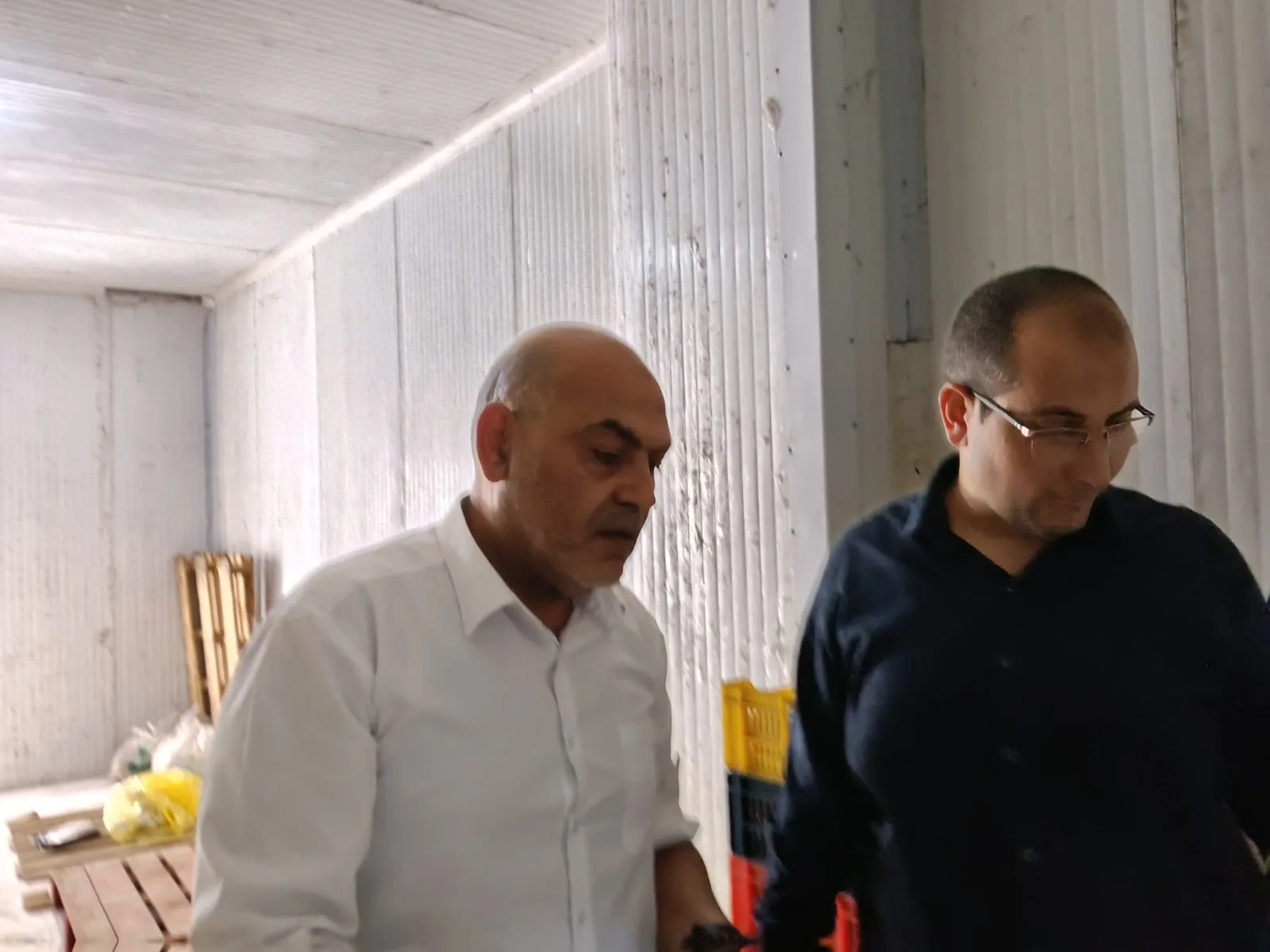 ضبط 300 كيلو لحوم فاسدة داخل مخازن مطاعم ببنها والتحفظ على المضبوطات ضبط 300 كيلو لحوم فاسدة داخل مخازن مطاعم ببنها والتحفظ على المضبوطات
