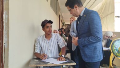 رئيس جامعة بنها يتفقد امتحانات التربية النوعية ويشدد على الانضباط وسرعة إعلان النتائج