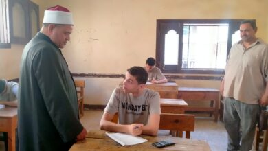 رئيس منطقة القليوبية الأزهرية يتفقد لجنة القناطر الخيرية لمتابعة امتحانات الثانوية الأزهرية للكيمياء