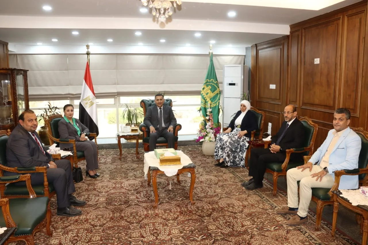 تعاون بين القليوبية واللجنة الطبية العليا وبنك الشفاء لدعم المستشفيات والقوافل العلاجية