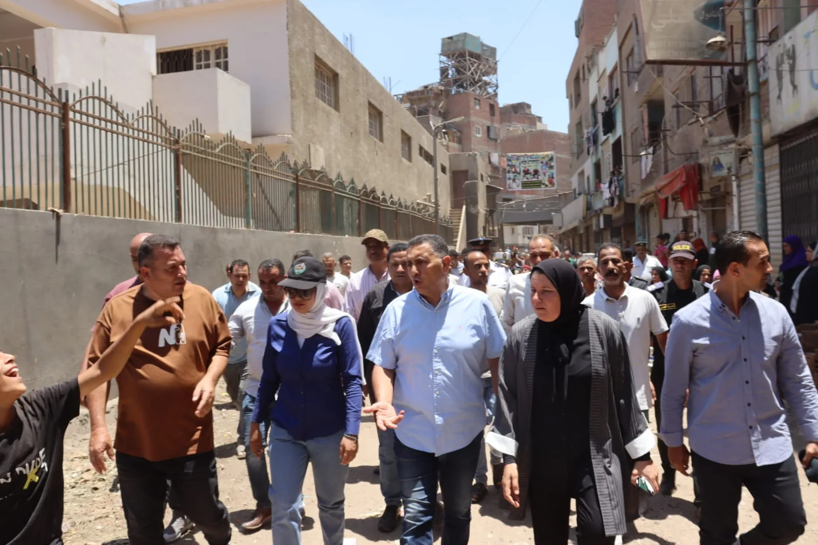 محافظ القليوبية يتفقد إزالة سوق بهتيم ويؤكد الانتهاء من تطويره خلال أسبوع