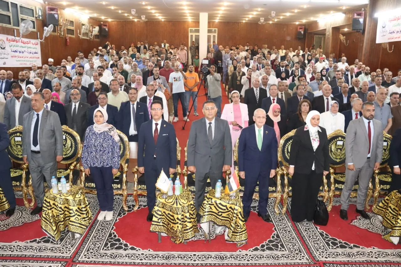 تكريم أسر الشهداء في احتفالية 30 يونيو بالقليوبية.. والمحافظ يؤكد استمرار مسيرة التنمية