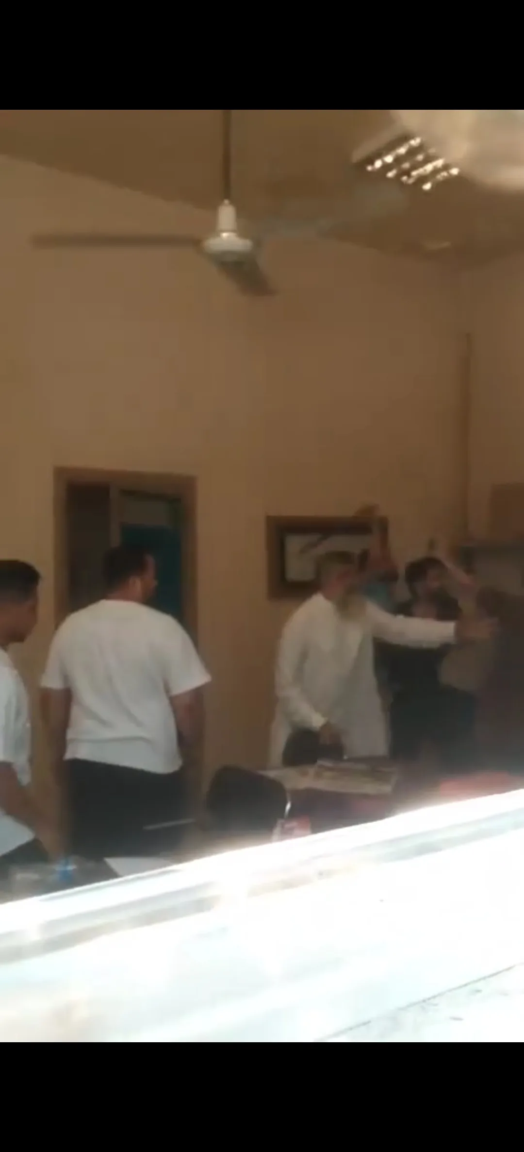 التحقيقات تتواصل في واقعة التعدي على طبيبة أسنان بشبرا الخيمة واستدعاء مدير المركز الطبي والشهود التحقيقات تتواصل في واقعة التعدي على طبيبة أسنان بشبرا الخيمة واستدعاء مدير المركز الطبي والشهود
