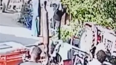 بعد فيديو الاعتداء عليه بطوخ.. طفل يُصاب بنزيف داخلي وشرخ بالجمجمة