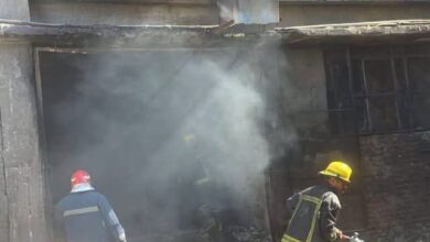 السيطرة على حريق بجوار مصنع ملابس بطريق مصر – الإسكندرية الزراعي في شبرا الخيمة