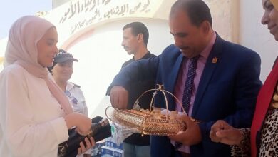 في لفتة إنسانية.. "العبور التعليمية" تختتم امتحانات الثانوية العامة بتوزيع شيكولاتة النجاح على الطلاب وأولياء الأمور