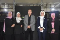 إبداع أبهر الحضور.. كوادر مدارس الشبان الخاصة ببنها ترسم لوحة فنية مبهرة في حفل تخرج الشهادات