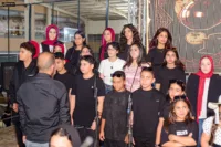 إبداع أبهر الحضور.. كوادر مدارس الشبان الخاصة ببنها ترسم لوحة فنية مبهرة في حفل تخرج الشهادات