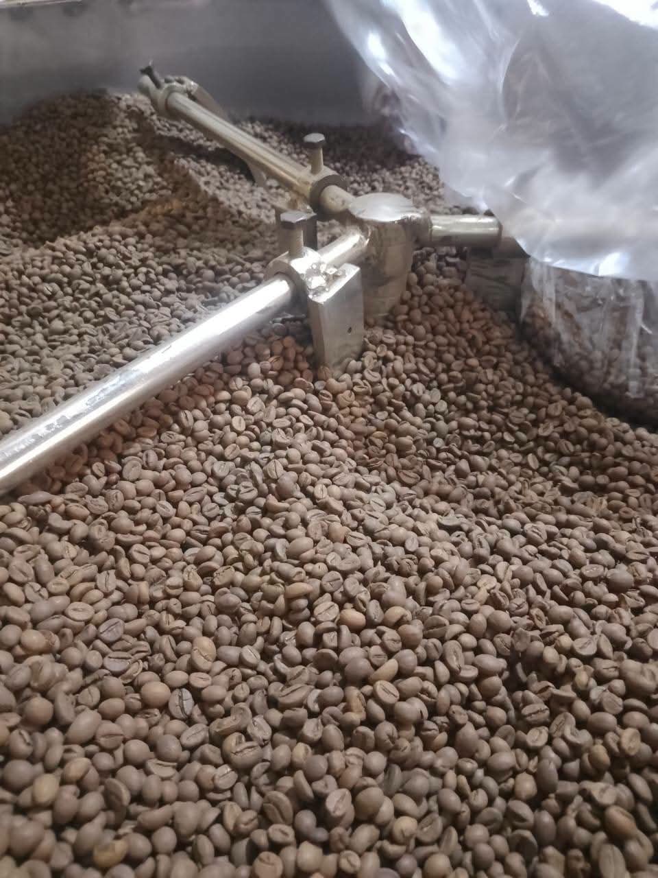 قبل طرحه بالأسواق.. صحة القليوبية تضبط طنًا من البن المغشوش داخل مخزن غير مرخص