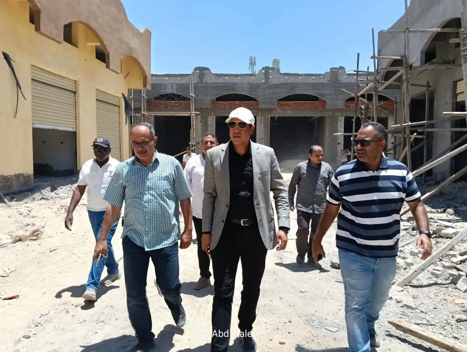 رئيس جهاز تنمية مدينة العبور" يتابع معدلات تنفيذ مجمع الورش الحرفية المتكامل بالمنطقة الصناعية الأولى.. ويوجه بتسريع وتيرة العمل