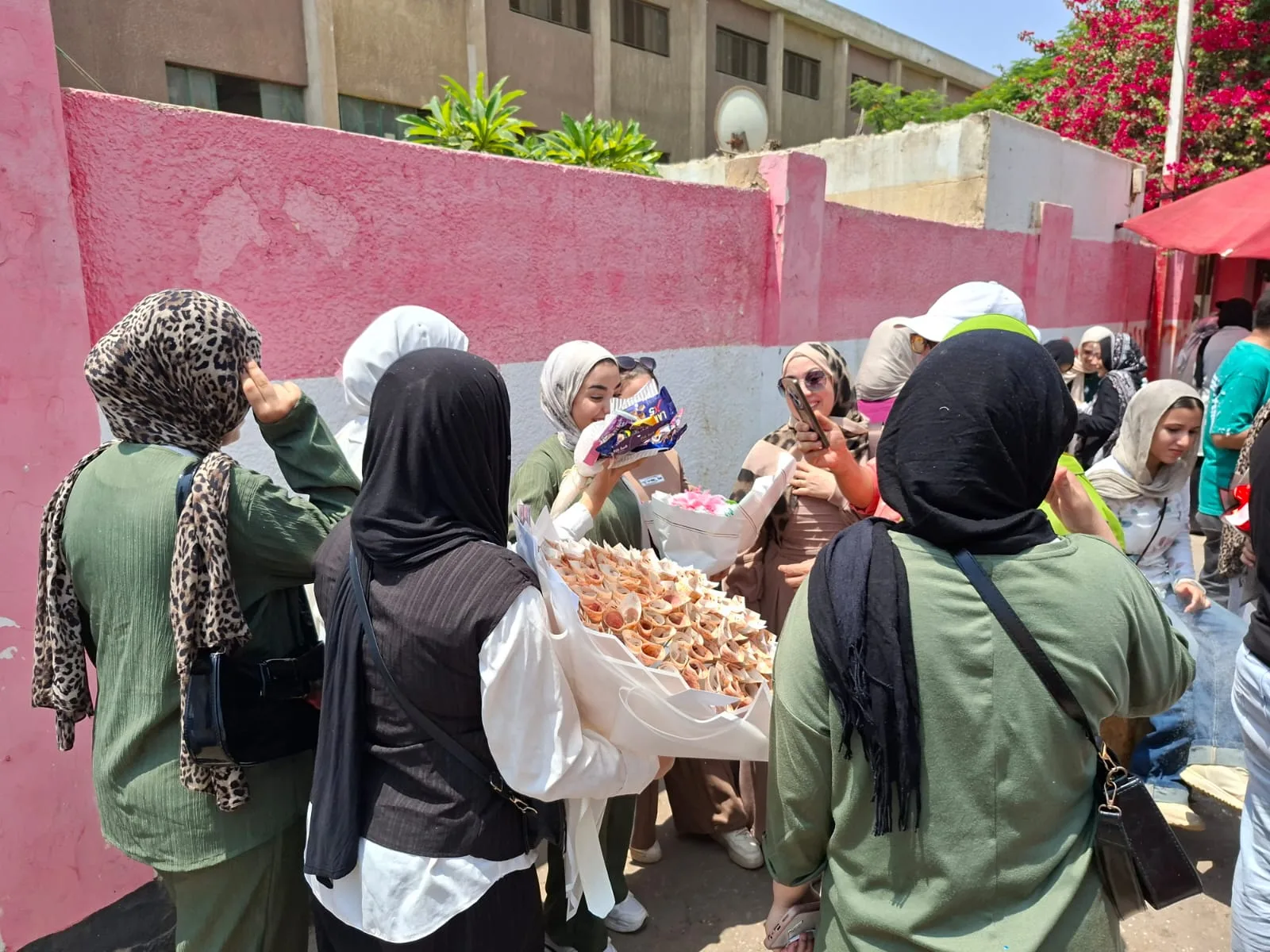 ختام امتحانات الثانوية العامة بالقليوبية.. 3 حالات إغماء و9 محاولات غش إلكتروني ختام امتحانات الثانوية العامة بالقليوبية.. 3 حالات إغماء و9 محاولات غش إلكتروني