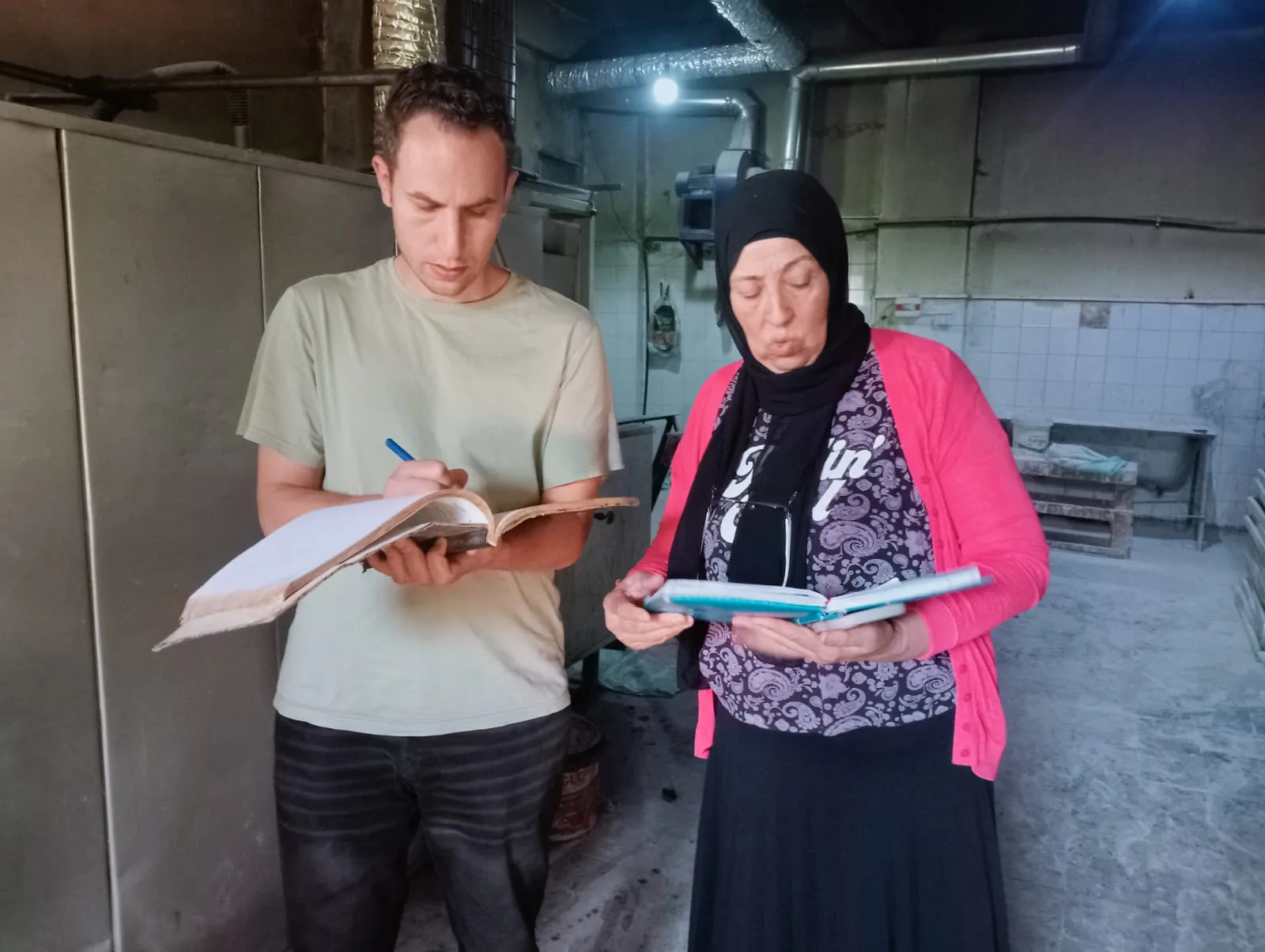 تموين القليوبية: تحرير 56 مخالفة تموينية خلال حملات رقابية مكثفة بالمحافظة تموين القليوبية: تحرير 56 مخالفة تموينية خلال حملات رقابية مكثفة بالمحافظة