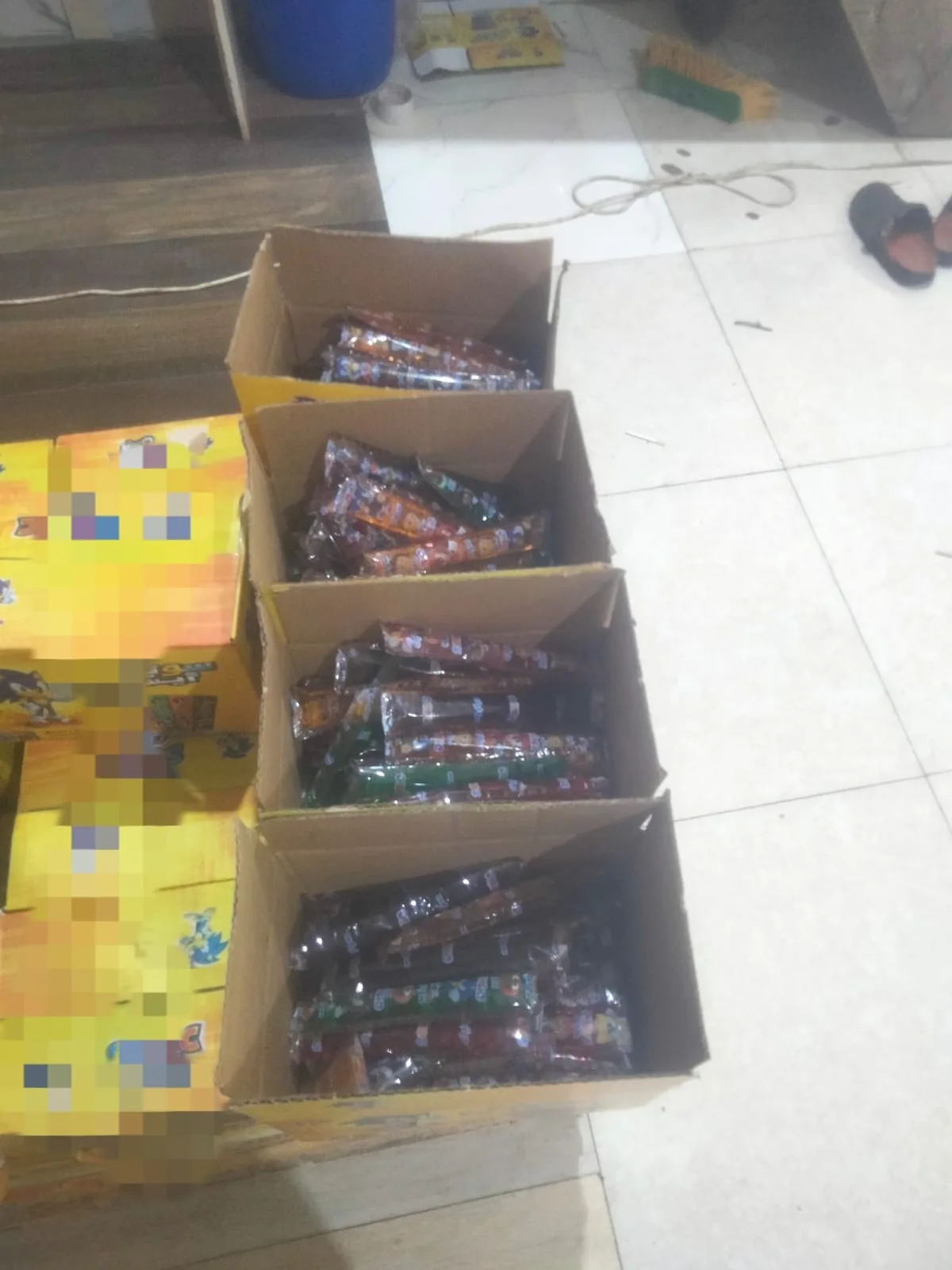 ضربة رقابية جديدة بالقليوبية.. ضبط أكثر من 20 ألف عبوة أغذية ومشروبات غير صالحة ومجهولة المصدر لحماية الأطفال والمواطنين ضربة رقابية جديدة بالقليوبية.. ضبط أكثر من 20 ألف عبوة أغذية ومشروبات غير صالحة ومجهولة المصدر لحماية الأطفال والمواطنين