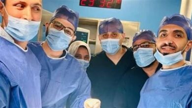 إنقاذ طفل بعد اختراق "مفك" رقبته بعمق 8 سم في جراحة دقيقة بمستشفيات جامعة بنها
