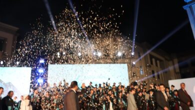 محافظ القليوبية ورئيس مجلس أمناء جامعة بنها الأهلية يشهدان احتفالية تخريج أول دفعة من طلاب الجامعة