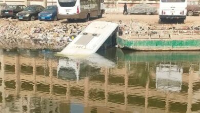 تحرك أثناء تشغيله.. سقوط أتوبيس أجرة داخل ترعة الشرقاوية بشبرا الخيمة دون إصابات