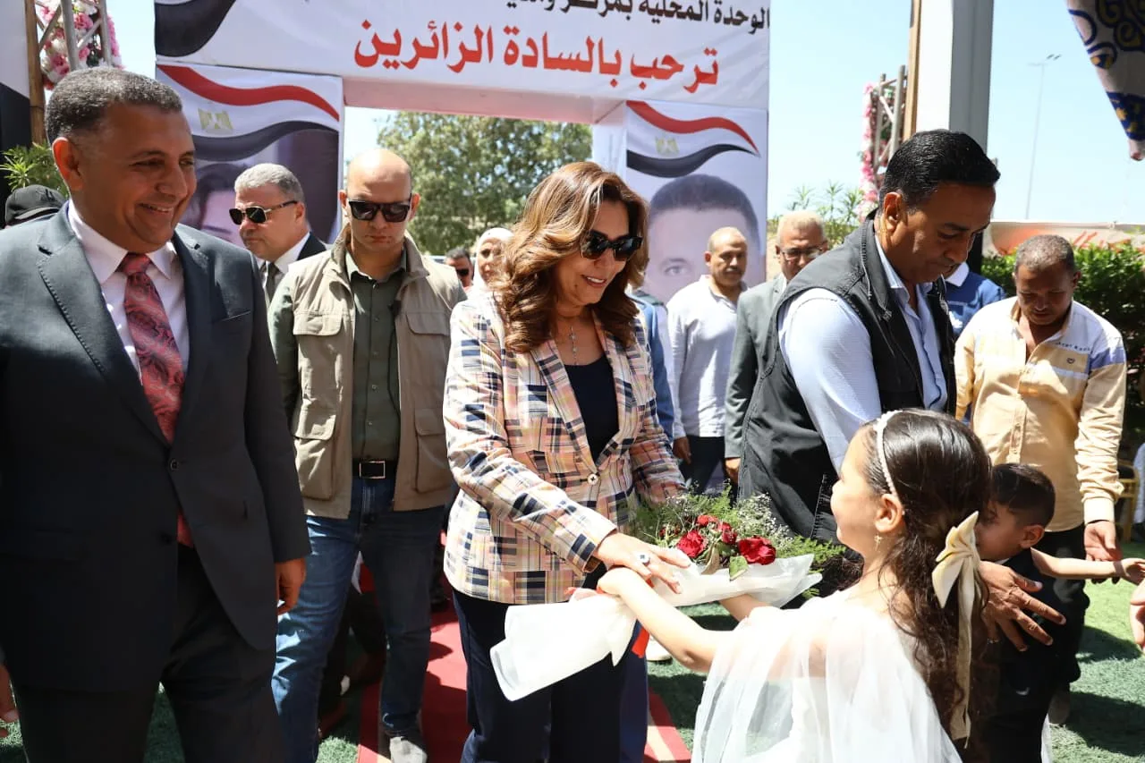 وزيرة التنمية المحلية ومحافظ القليوبية يفتتحان 3 مراكز تكنولوجية جديدة بالقناطر الخيرية وزيرة التنمية المحلية ومحافظ القليوبية يفتتحان 3 مراكز تكنولوجية جديدة بالقناطر الخيرية