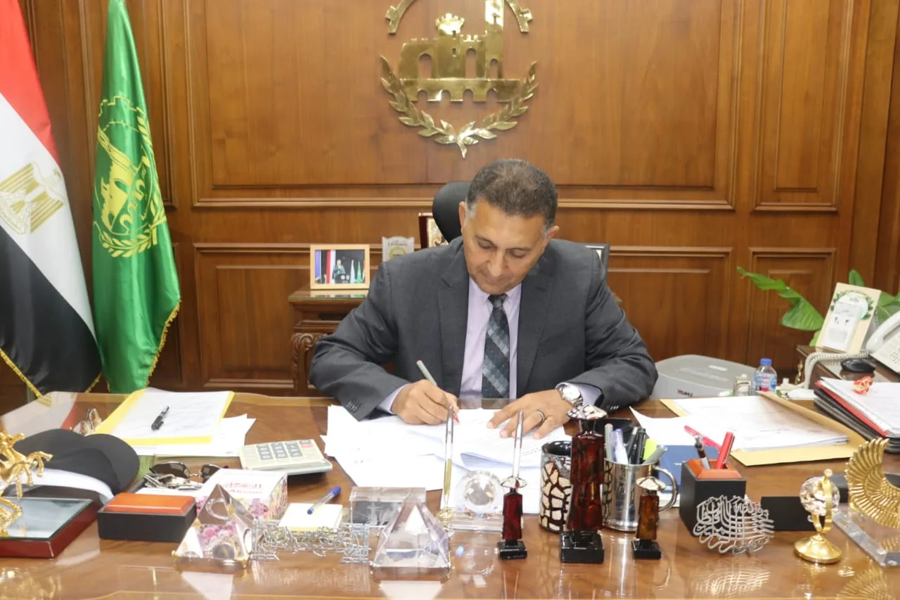 محافظ القليوبية يخفض الحد الأدنى للقبول بالثانوية العامة إلى 232 درجة و215 للخدمات