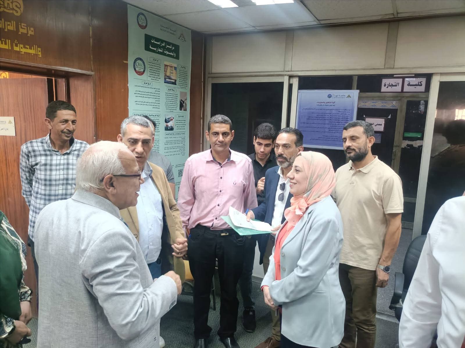 نائب رئيس جامعة بنها للدراسات العليا تتفقد معامل التنسيق الإلكتروني بكليتي الآداب والتجارة نائب رئيس جامعة بنها للدراسات العليا تتفقد معامل التنسيق الإلكتروني بكليتي الآداب والتجارة