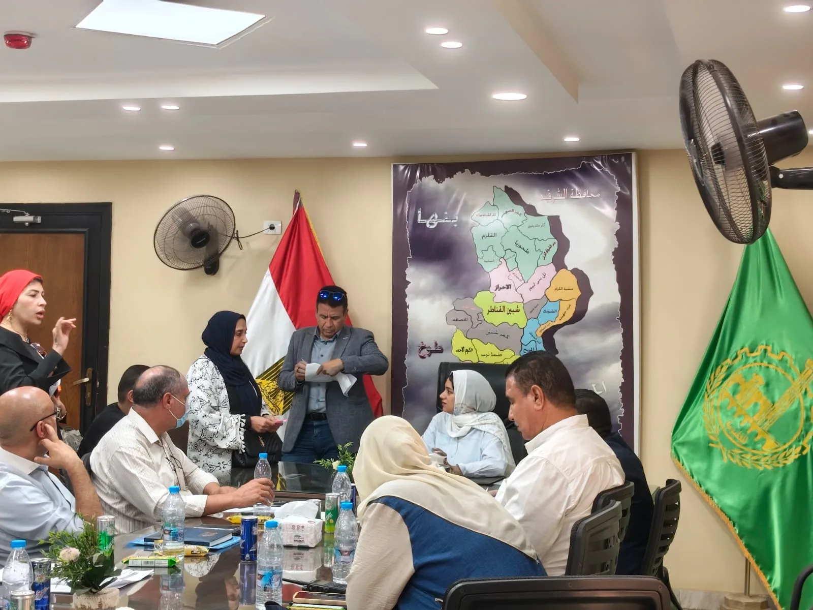 محافظ القليوبية يوجه بسرعة حل شكاوى المواطنين.. بحث 25 طلبًا خلال اللقاء الجماهيري بشبين القناطر