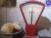 حملات تموينية مكثفة بالقليوبية.. 76 مخالفة وضبط طن طحينة وجلوكوز