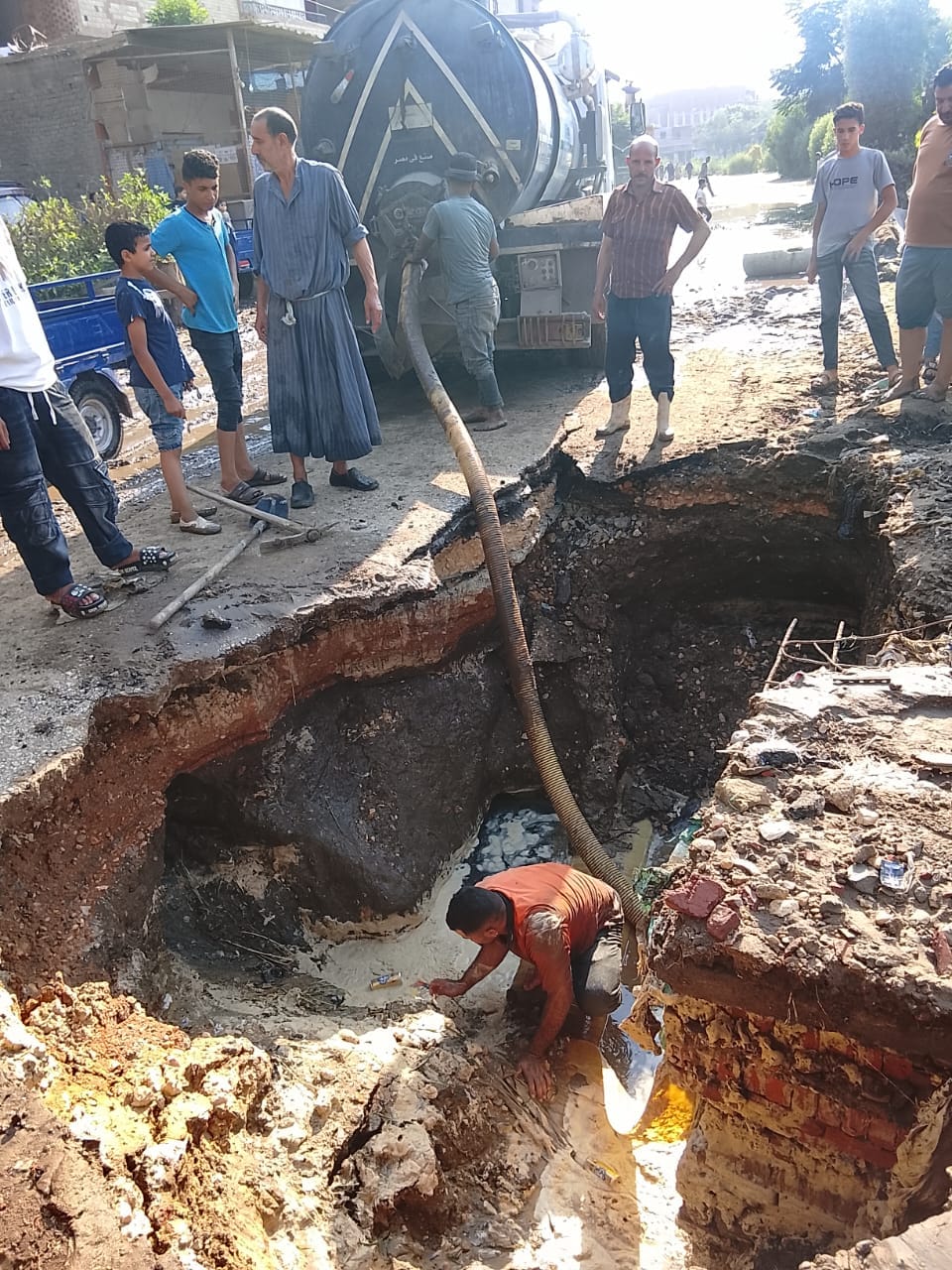 عطل مفاجئ بخط مياه 800 مم في قليوب.. تحرك عاجل من محافظ القليوبية لتوفير المياه وإعادة الخدمة