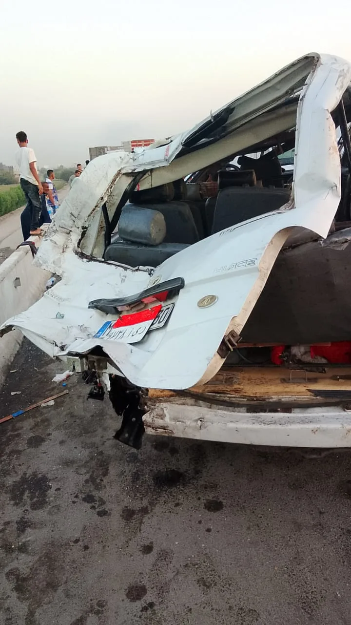 إصابة 9 أشخاص في انقلاب ميكروباص بطريق الحر ببنها.. وتحرك عاجل من الإسعاف والمرور إصابة 9 أشخاص في انقلاب ميكروباص بطريق الحر ببنها.. وتحرك عاجل من الإسعاف والمرور