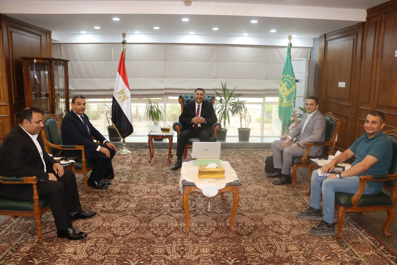 محافظ القليوبية يلتقي «مستقبل مصر» لبحث مشروعات جديدة وتعظيم الاستفادة من القائمة محافظ القليوبية يلتقي «مستقبل مصر» لبحث مشروعات جديدة وتعظيم الاستفادة من القائمة
