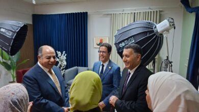محافظ القليوبية ورئيس جامعة بنها يتفقدان استوديو «الشبان» ويشيدان بتجربة أول بودكاست بالمحافظة