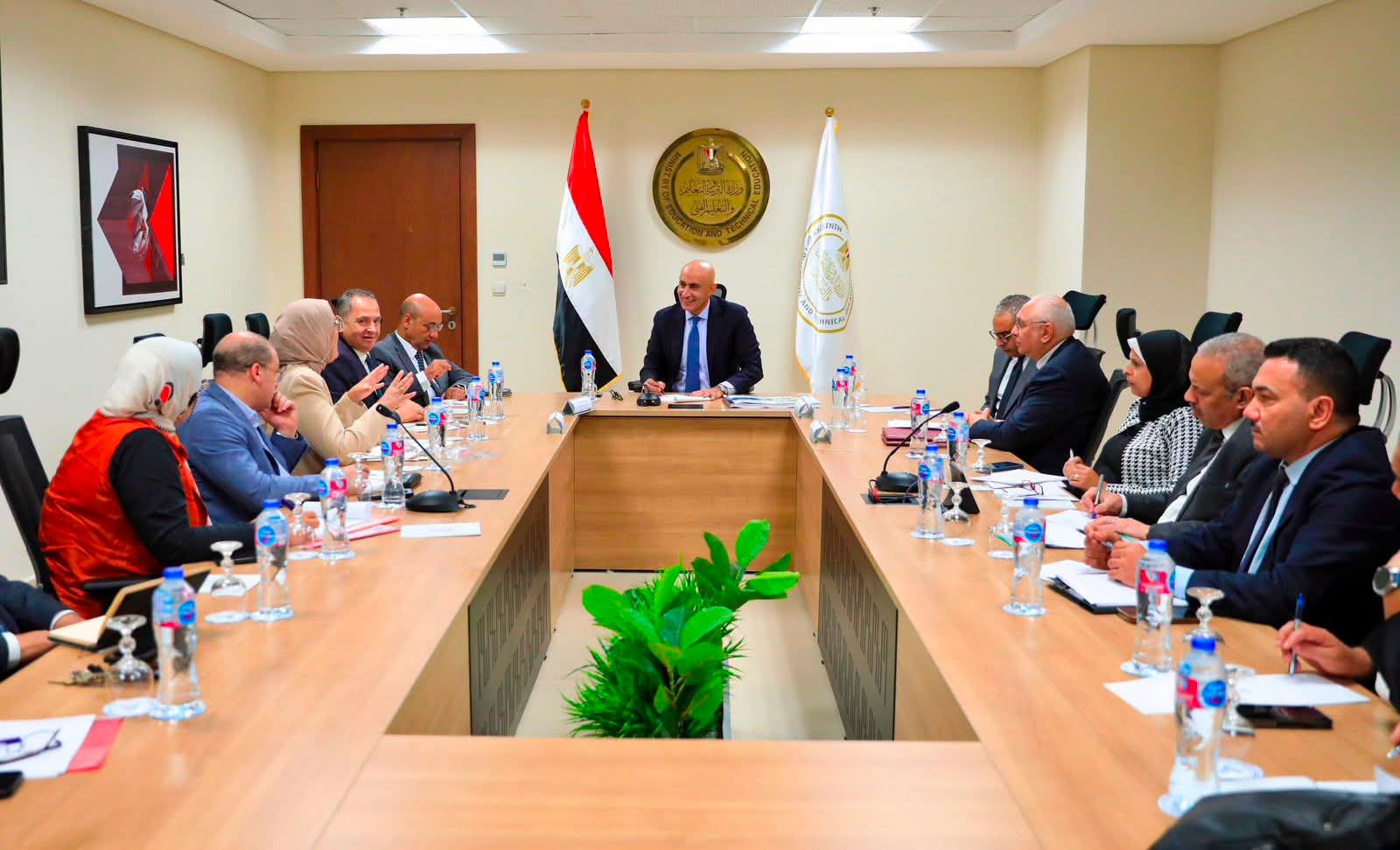 وزير التعليم يوجه برفع جاهزية المدارس قبل العام الدراسي الجديد.. والقضاء على الفترة المسائية 2027/2028 وزير التعليم يوجه برفع جاهزية المدارس قبل العام الدراسي الجديد.. والقضاء على الفترة المسائية 2027/2028