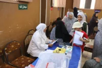كله بالمجان كافة التخصصات.. محافظ القليوبية يتابع اكبر قافلة طبية بالقليوبية