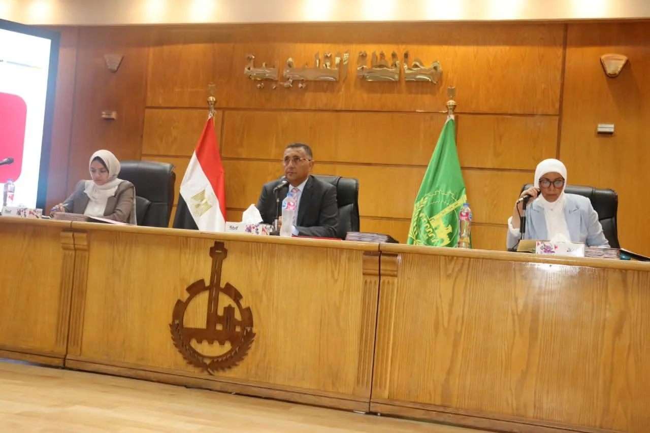 محافظ القليوبية يهنئ أبناء المحافظة بالمولد النبوي الشريف.. ويدعو لمواصلة العمل والعطاء محافظ القليوبية يهنئ أبناء المحافظة بالمولد النبوي الشريف.. ويدعو لمواصلة العمل والعطاء