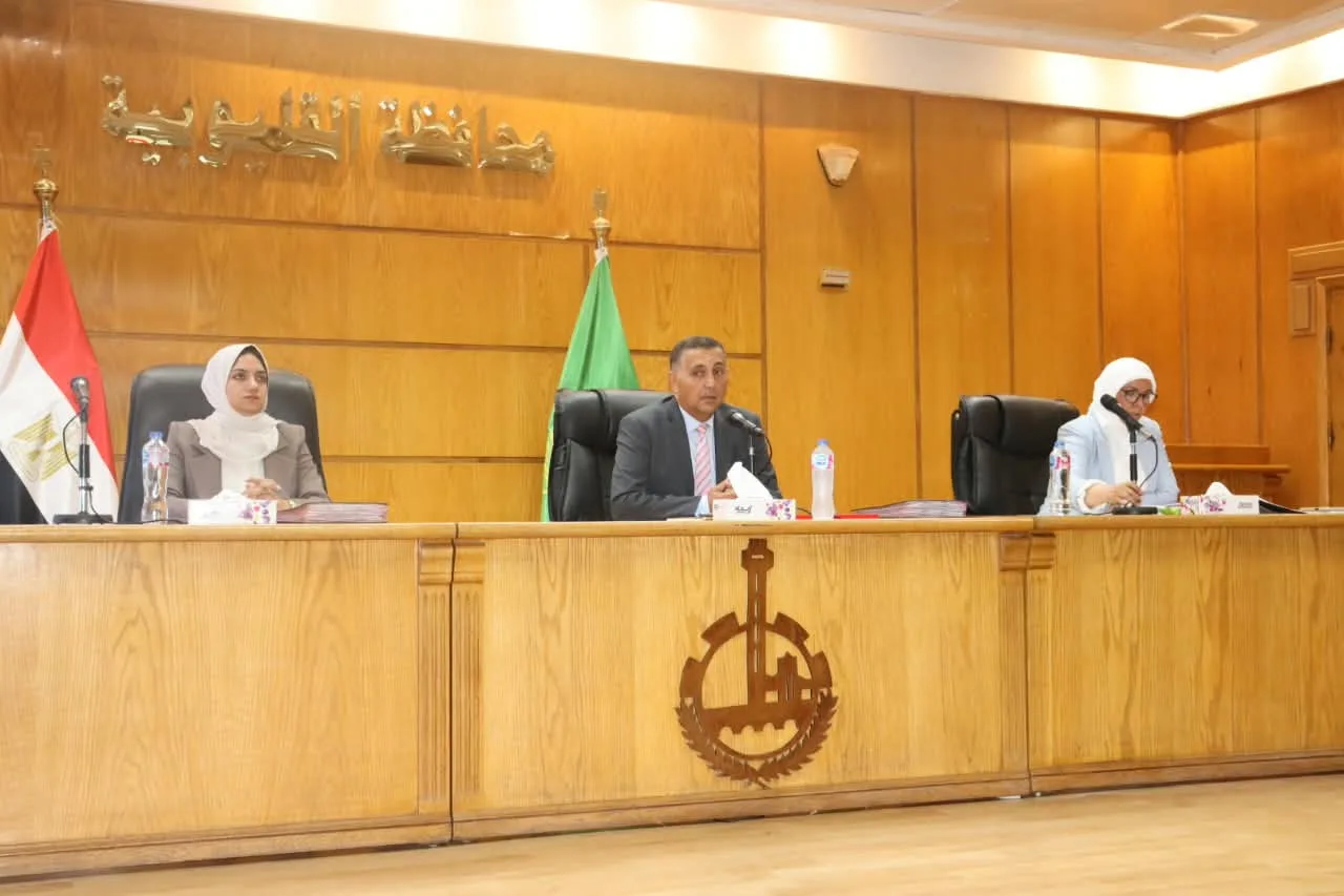استعداداً للعام الدراسي الجديد... محافظ القليوبية يوجه برفع درجة الاستعداد بالمدارس وتأمين محيطها