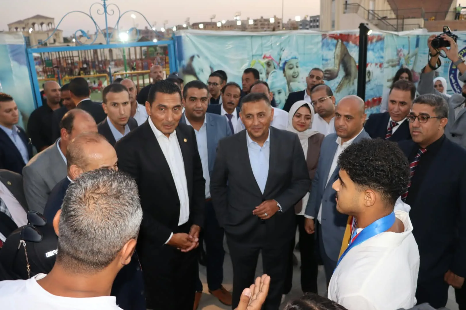 استكمالًا لجولتهما الافتتاحية.. محافظ القليوبية ووزير الشباب والرياضة يفتتحان عددًا من المنشآت الشبابية والرياضية بنادي العبور الرياضي استكمالًا لجولتهما الافتتاحية.. محافظ القليوبية ووزير الشباب والرياضة يفتتحان عددًا من المنشآت الشبابية والرياضية بنادي العبور الرياضي